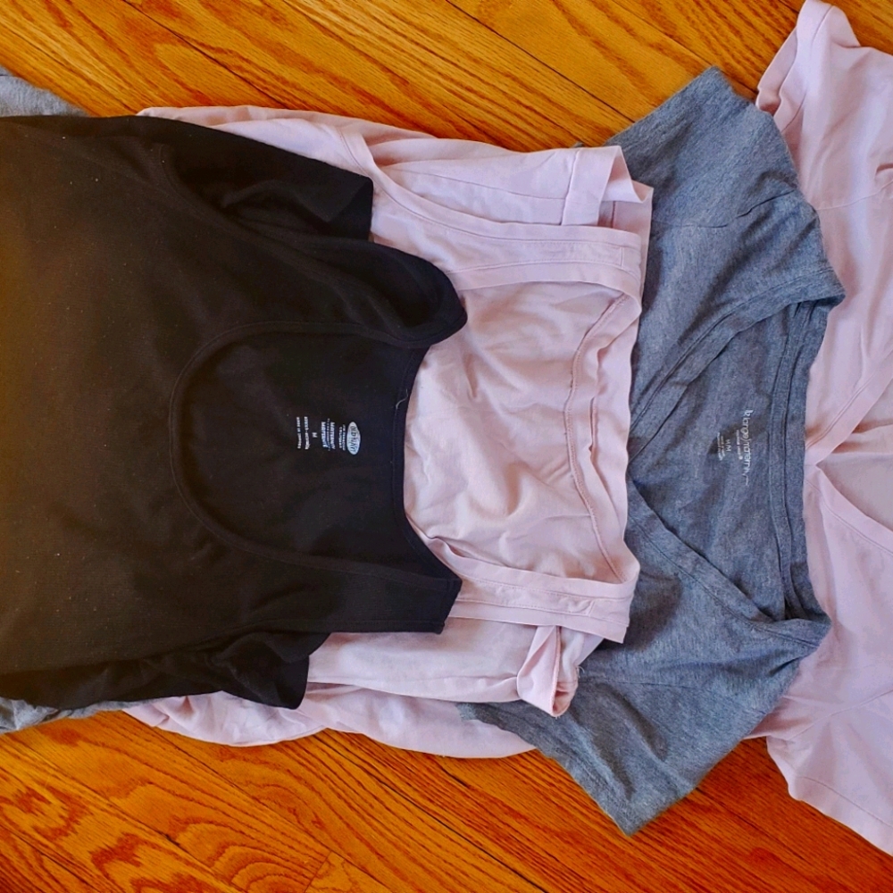 Bundle of 4 size M maternity shirts